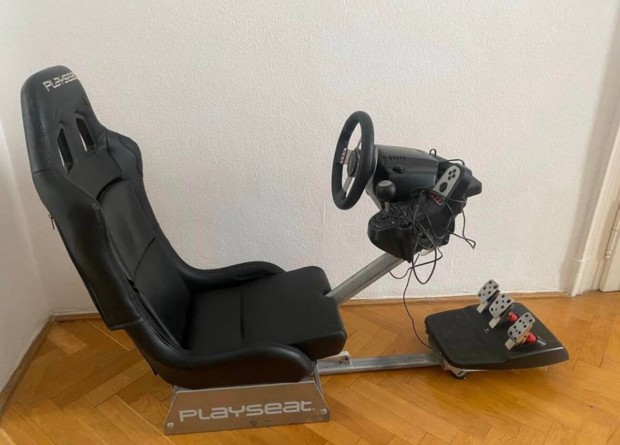 Logitech G27 + Playseat Revolution