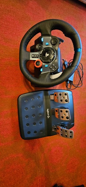 Logitech G29 Driving force Racing Wheell