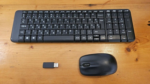 Logitech K220 vezetknlkli magyar billentyzet egr