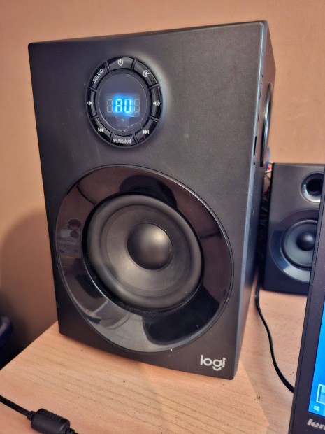 Logitech Z607 bt-usb-aux-sd-fm 5.1 hangfalszett