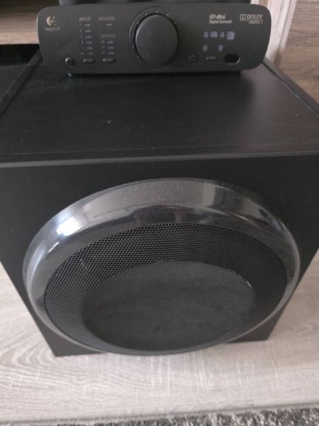 Logitech Z906 5.1 hzimozi rendszer hangfal