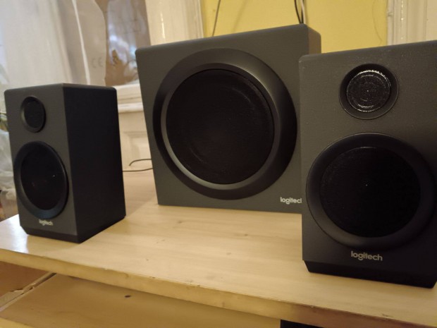 Logitech (Z333) 2.1-es hangfalszett (40W) eladó 9.000 Ft-ért!