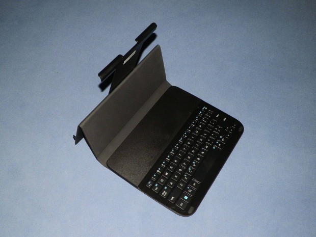 Logitech billentyűzetes tablet tartó, tok, állvány, 10-11 colos géphez