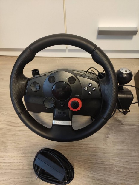 Logitech driving force gt kormny