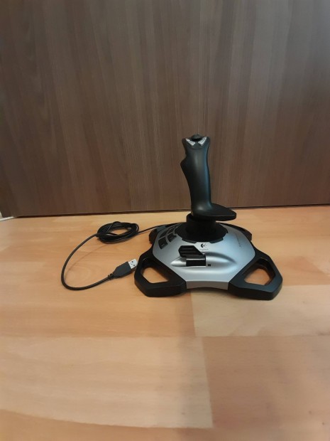 Logitech extreme 3D pro borkormny