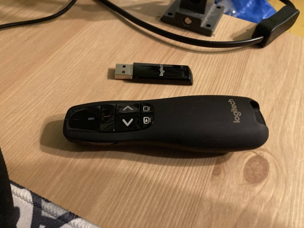 Logitech presenter R400 laser pointer