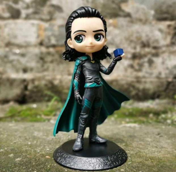 Loki Marvel figura tortadísz asztali dísz 15 cm Új rajongóknak készlet
