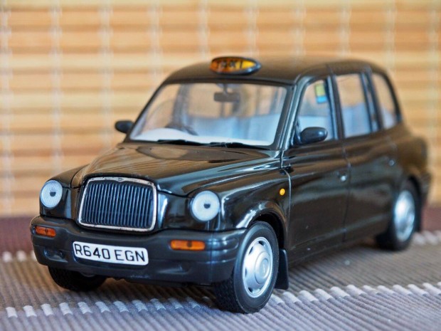 London Taxi TX1 (1998) modellaut 1:18