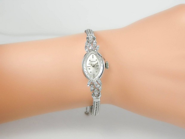 Longines - Luxus Ékszeróra Ritkaság
