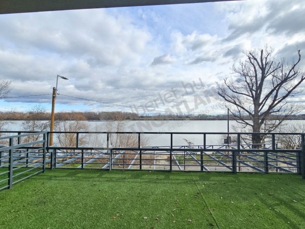 Losonc utca R�mai parton dunai panor�m�s 27 nm terasszal