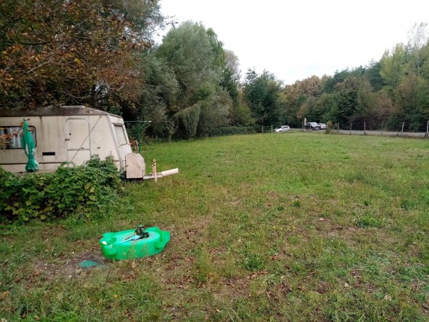 L�tart�sra is alkalmas,k�zm�ves,5300 nm f�ldter�let f��t mellett,