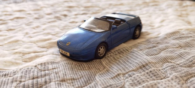 Lotus elan kisaut versenyaut jtk 1:36 makett mc toy modell