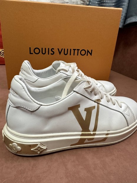 Louis Vuitton 44-es cip