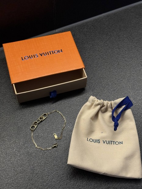 Louis Vuitton aranyszn karkt