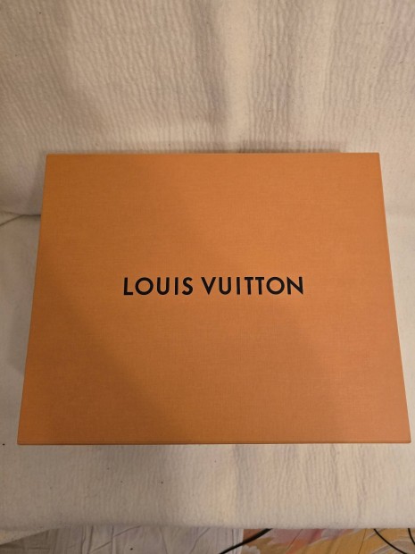 Louis Vuitton eredeti,mgneses  doboz elad