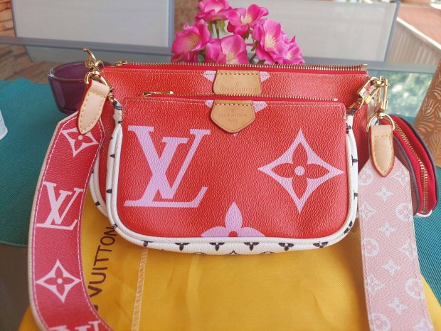 Louis Vuitton multi pochette