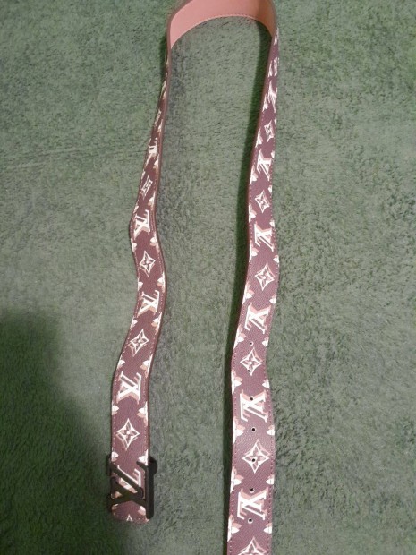 Louis Vuitton öv