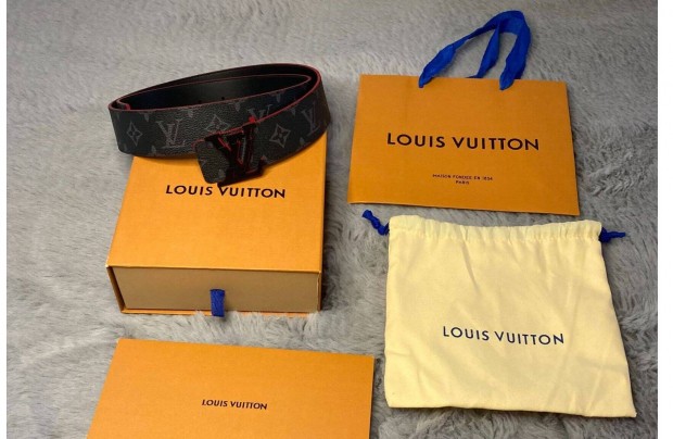Louis Vuitton v (LV Broken 40mm Reversible Belt)
