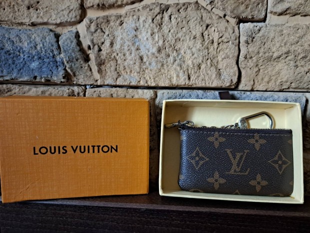 Louis Vuitton penztrca