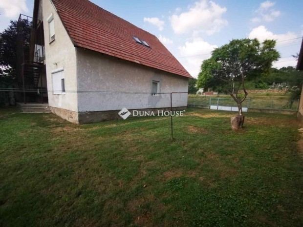 Lovasber�nyi 179 nm-es h�z elad�