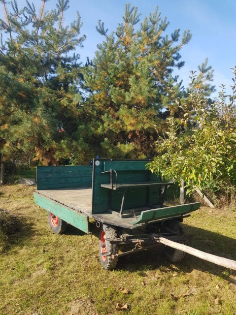 Lovaskocsi 1,6m x 2,4m.es platval