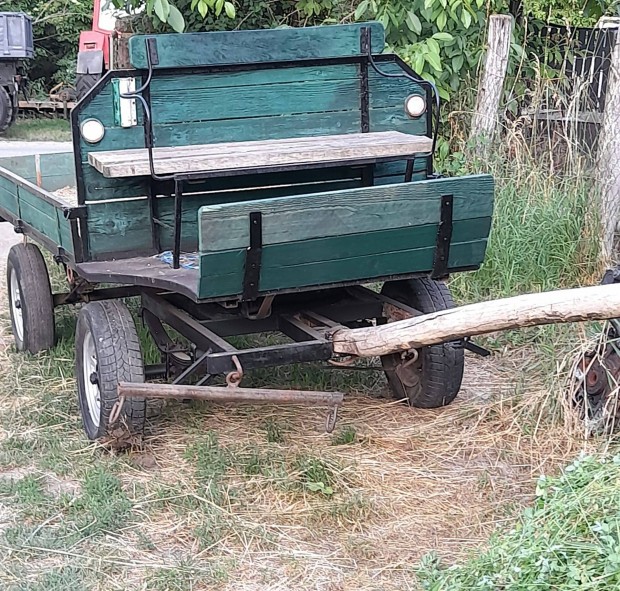 Lovaskocsi elad