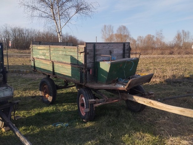 Lovaskocsik m�shol guruln�nak tov�bb!