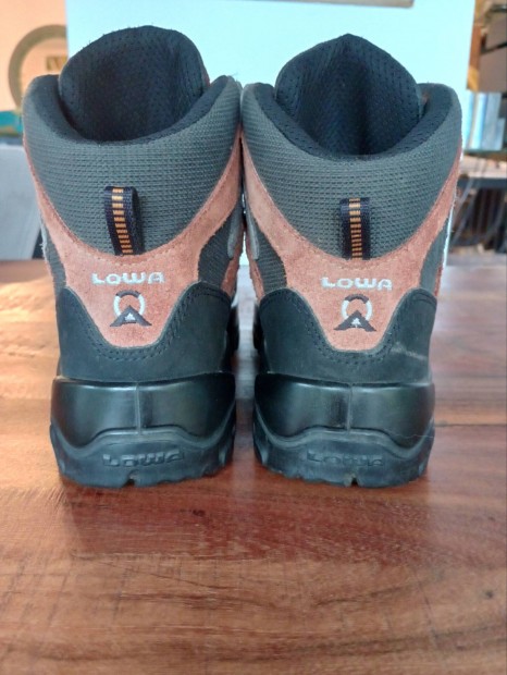 Lowa Gore-TEX bakancs, 39,5 mretben