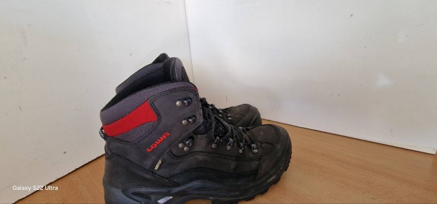 Lowa Renegade Gtx 45-ös túrabakancs