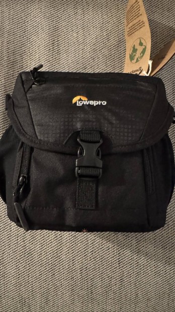 Lowepro Nova 140 AW II fotós táska