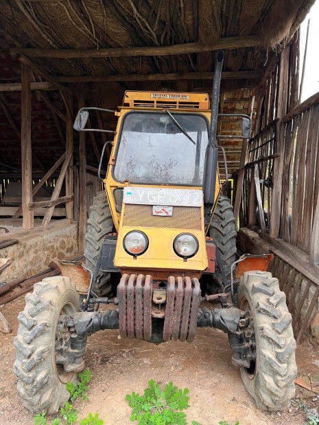Ltz-55A traktor és 2 fejes eke