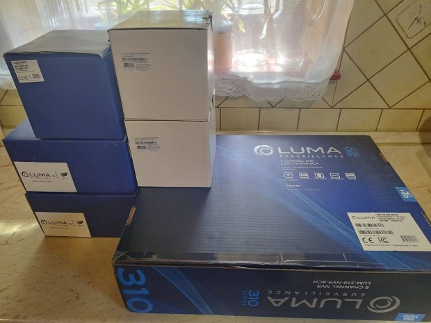 Luma Surveillance 310 Series Nvr 8 Channels plusz 5 darab Ip kamera