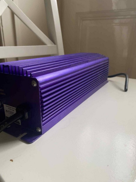 Lumatek 600W dimmelhet digitlis traf