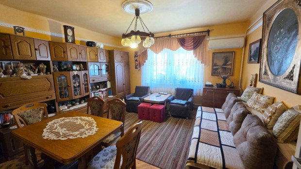 Luther utc�n 77 m2-es, 3 szob�s csal�di h�z elad�