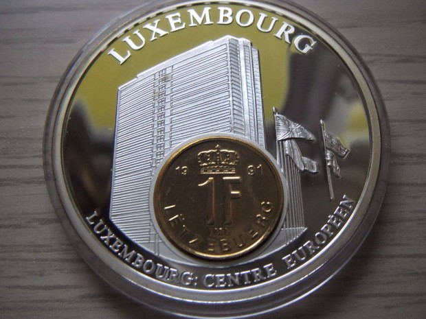 Luxemburg 1 Frank 1993 Emlkrem 55 gr 50 mm + Tanstvny