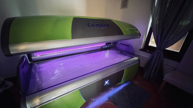 Luxura X7 szolrium