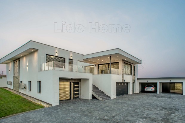 Luxus �lomh�z H�v�z R�zsadombj�n �r�k panor�m�val