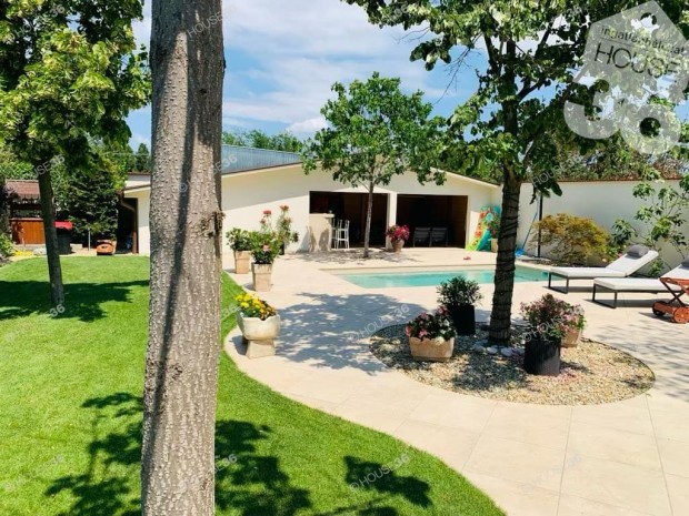 Luxus csal�di h�z elad� Kadafalv�n!