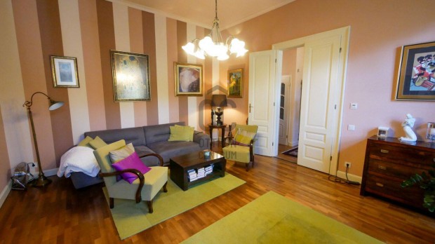 Luxus �s t�rt�nelem tal�lkoz�sa Debrecen sz�v�ben