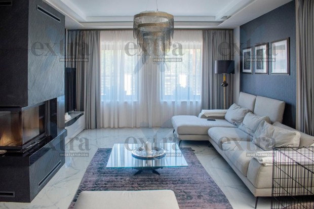 Luxus h�z a v�zparton!