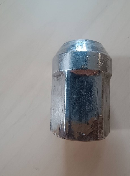 M12x1.5 kerékanya