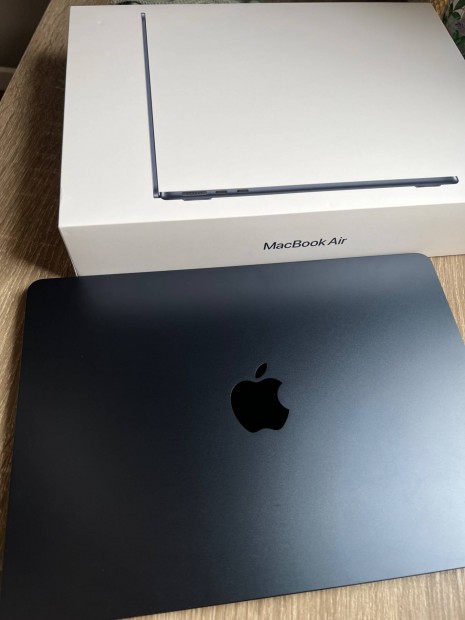 M2 Macbookair13 2022 8Gb 256SSD