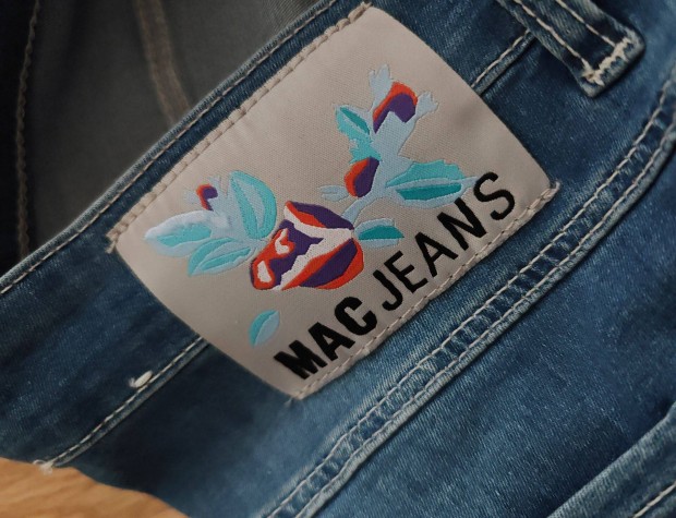 MAC Jeans minőségi 50 ezres női farmer