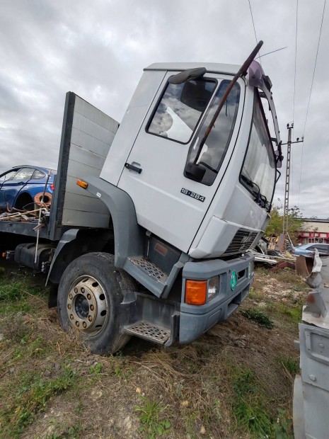 MAN 18.284 Egyben Vagy Fő Darabra Bontva