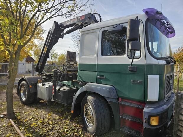 MAN F2000+ Hiab XS166 T�vvez�relhet� daruval-kipr�b�lhat� tesztelhet�