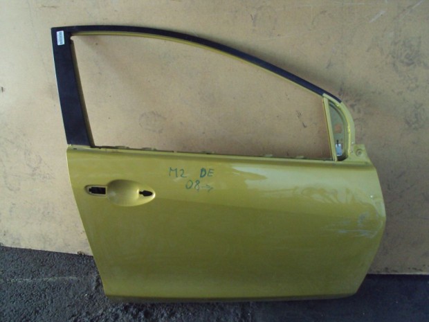 MAZDA 2 JOBB ELSŐ AJTÓ eladó