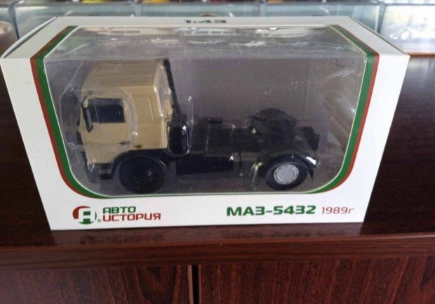 MAZ 5422 1989 v "Autoistoria" kisauto modell 1/43 Elad