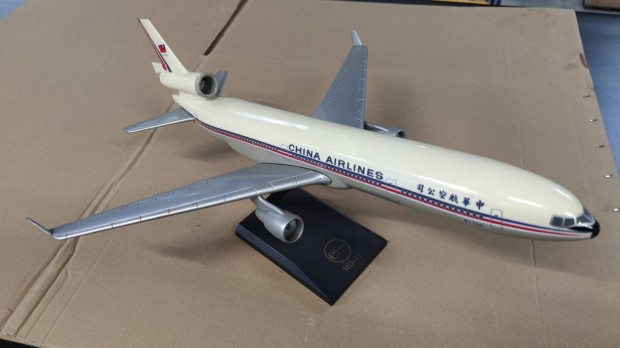 MD-11 1/100 Replgp modell 