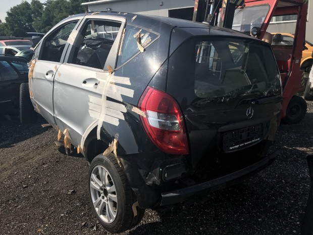 MERCEDES A W169 180 BENZIN BAL K elad