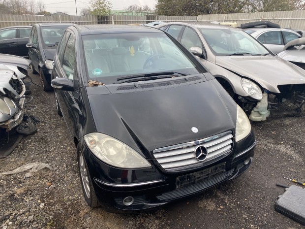MERCEDES A W169 200 BENZIN BAL K, MANUAL elad